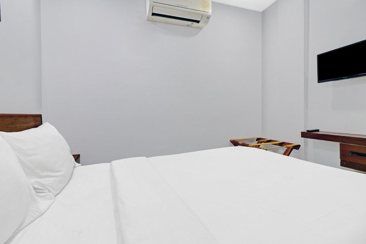 Oyo Townhouse 595 Majestic Inn Kochi Exteriör bild